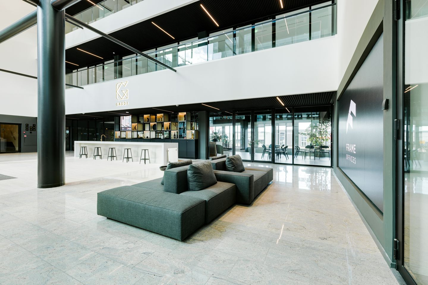 View photo 4 of Herikerbergweg 288