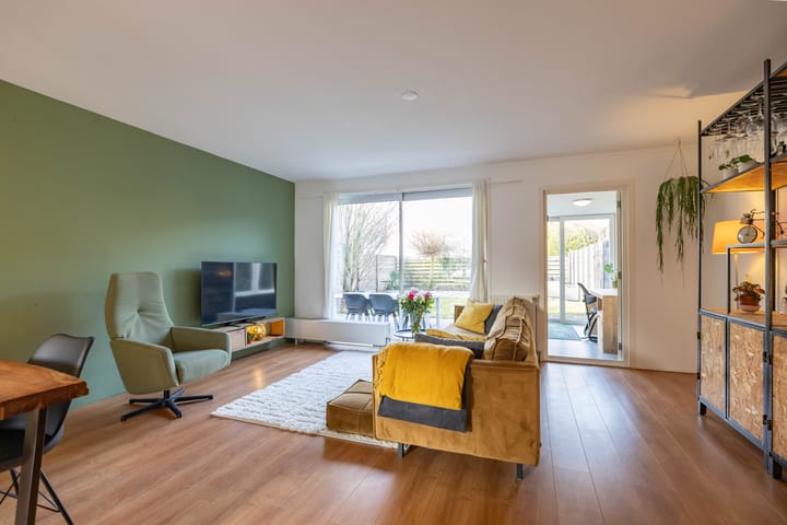 Foto 7 van Van den Broekstraat 2