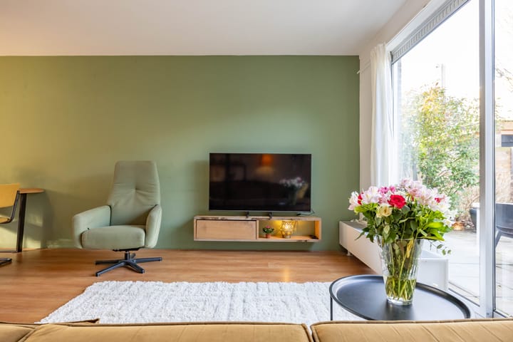 Foto 10 van Van den Broekstraat 2