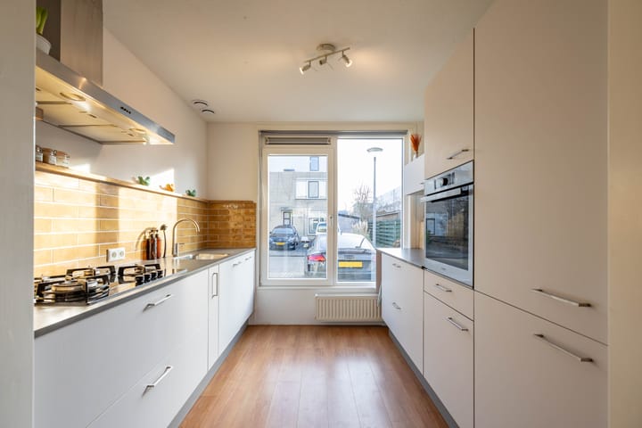 Foto 11 van Van den Broekstraat 2