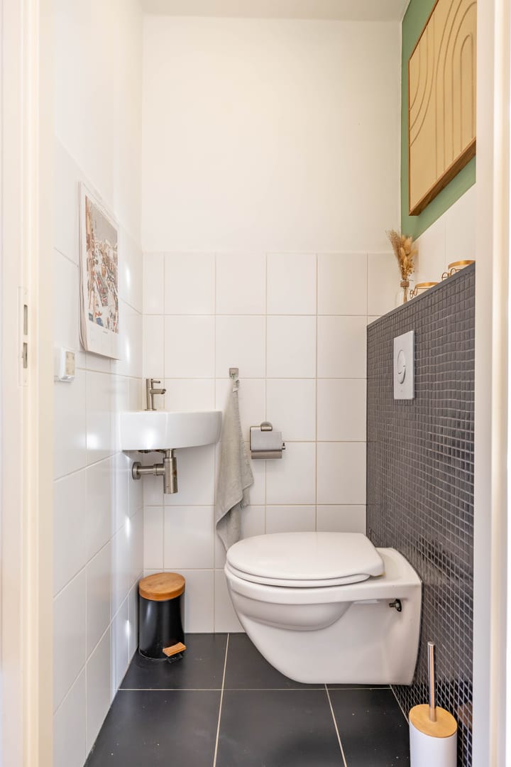 Foto 17 van Van den Broekstraat 2