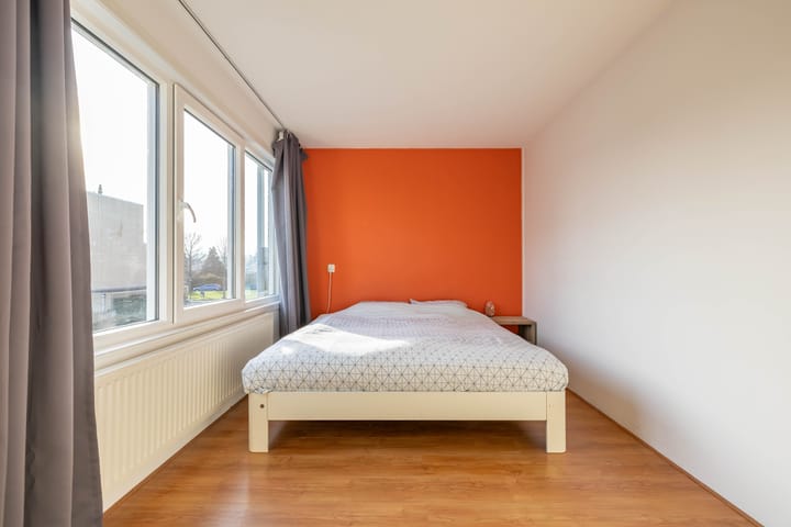 Foto 21 van Van den Broekstraat 2