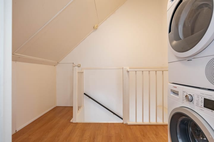 Foto 31 van Van den Broekstraat 2