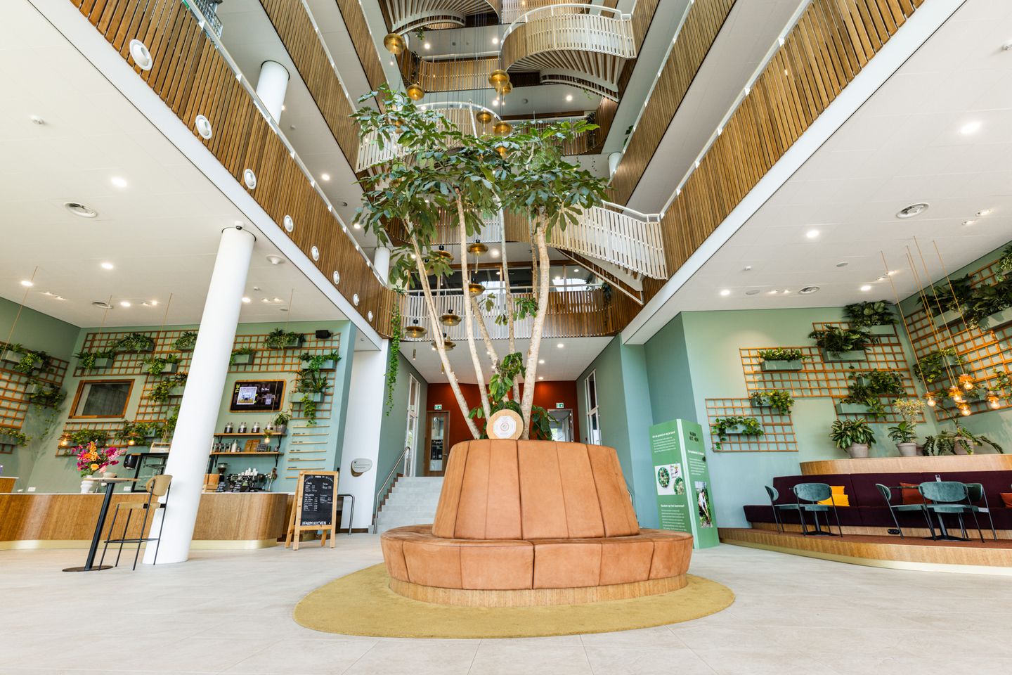 Bekijk foto 4 van Mercuriusplein 1