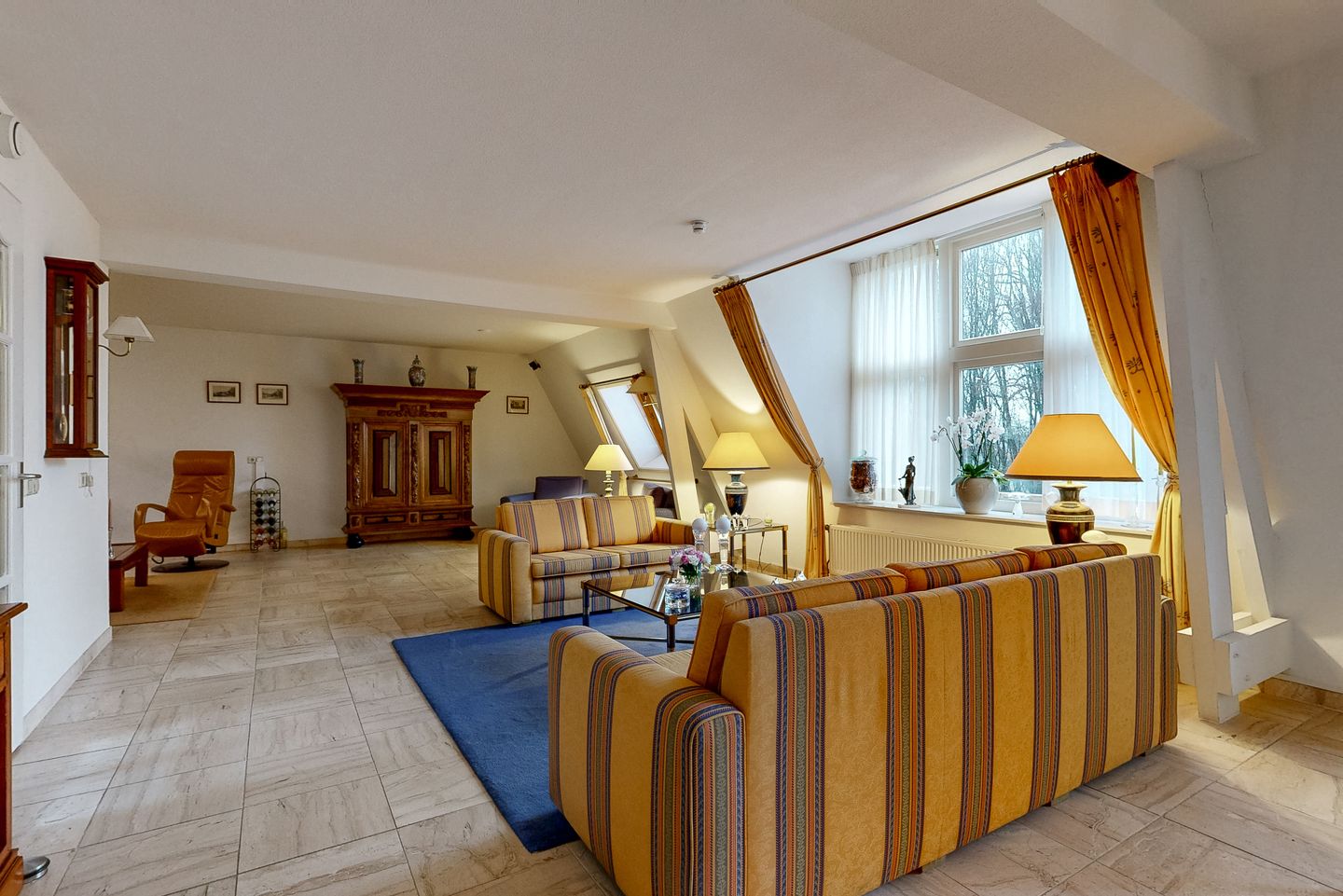 Foto 5 van Kennemerstraatweg 2-X