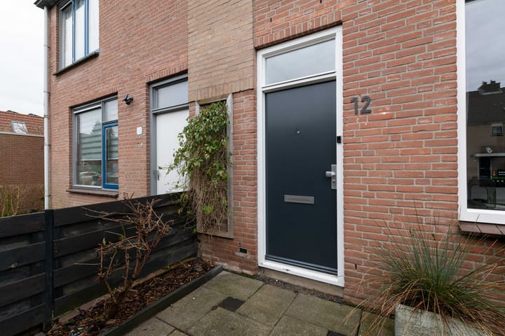 Foto 3 van Barbeel 12