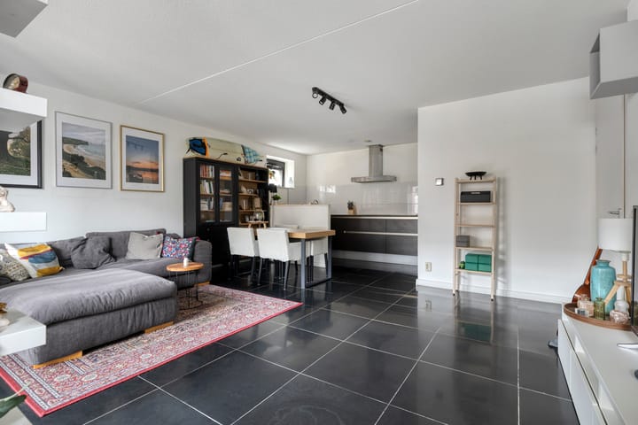 Foto 2 van Johan Huijsenstraat 6