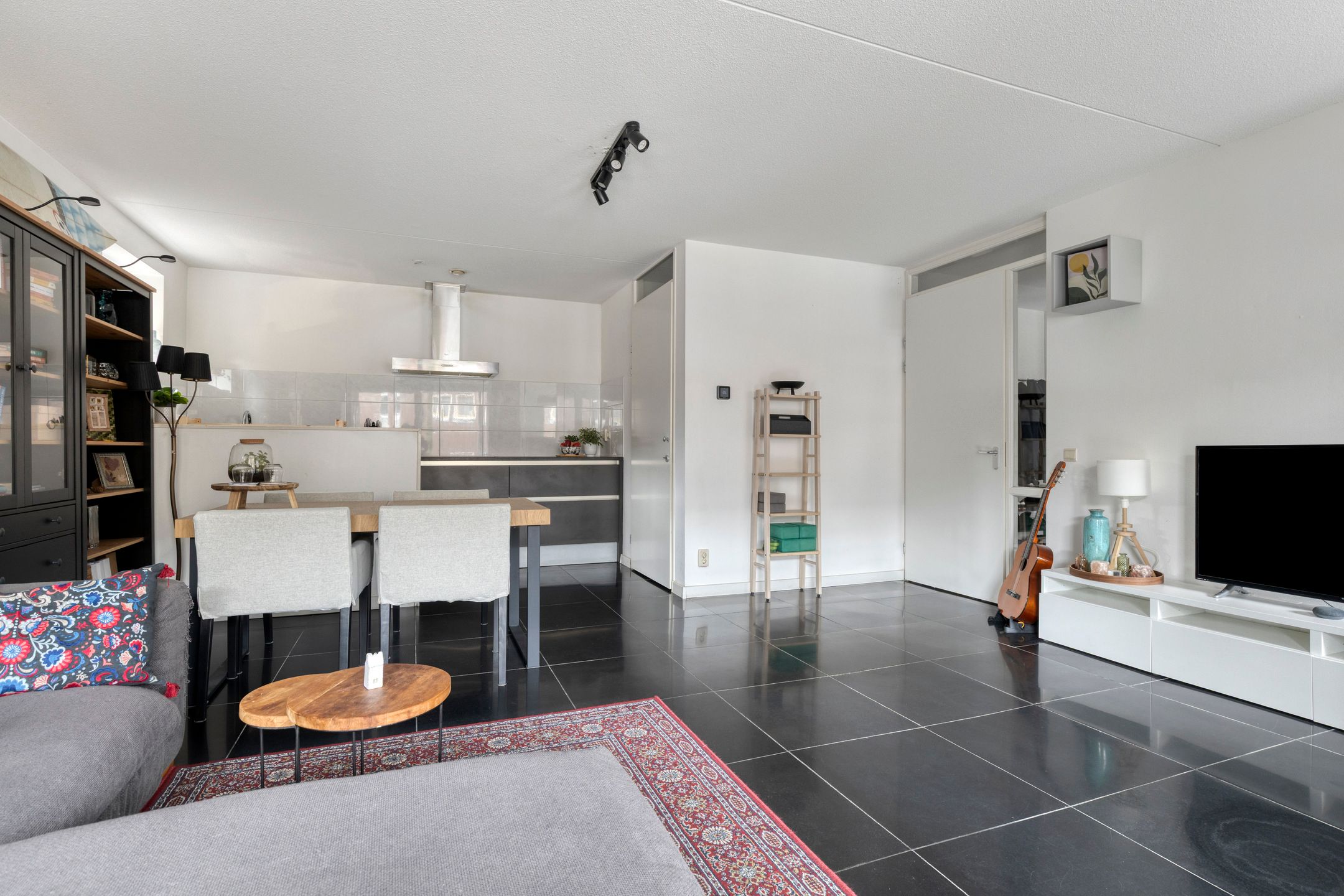 Foto 3 van Johan Huijsenstraat 6