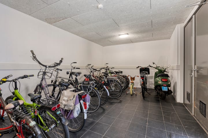 Foto 25 van Johan Huijsenstraat 6