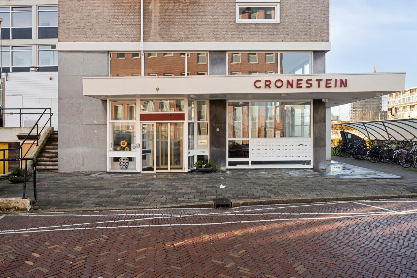 Photo 5 of Plantijnstraat 60