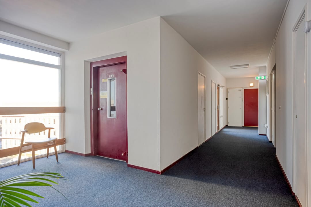 Photo 8 of Plantijnstraat 60