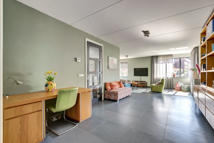 Foto 8 van Hoefsmid 49