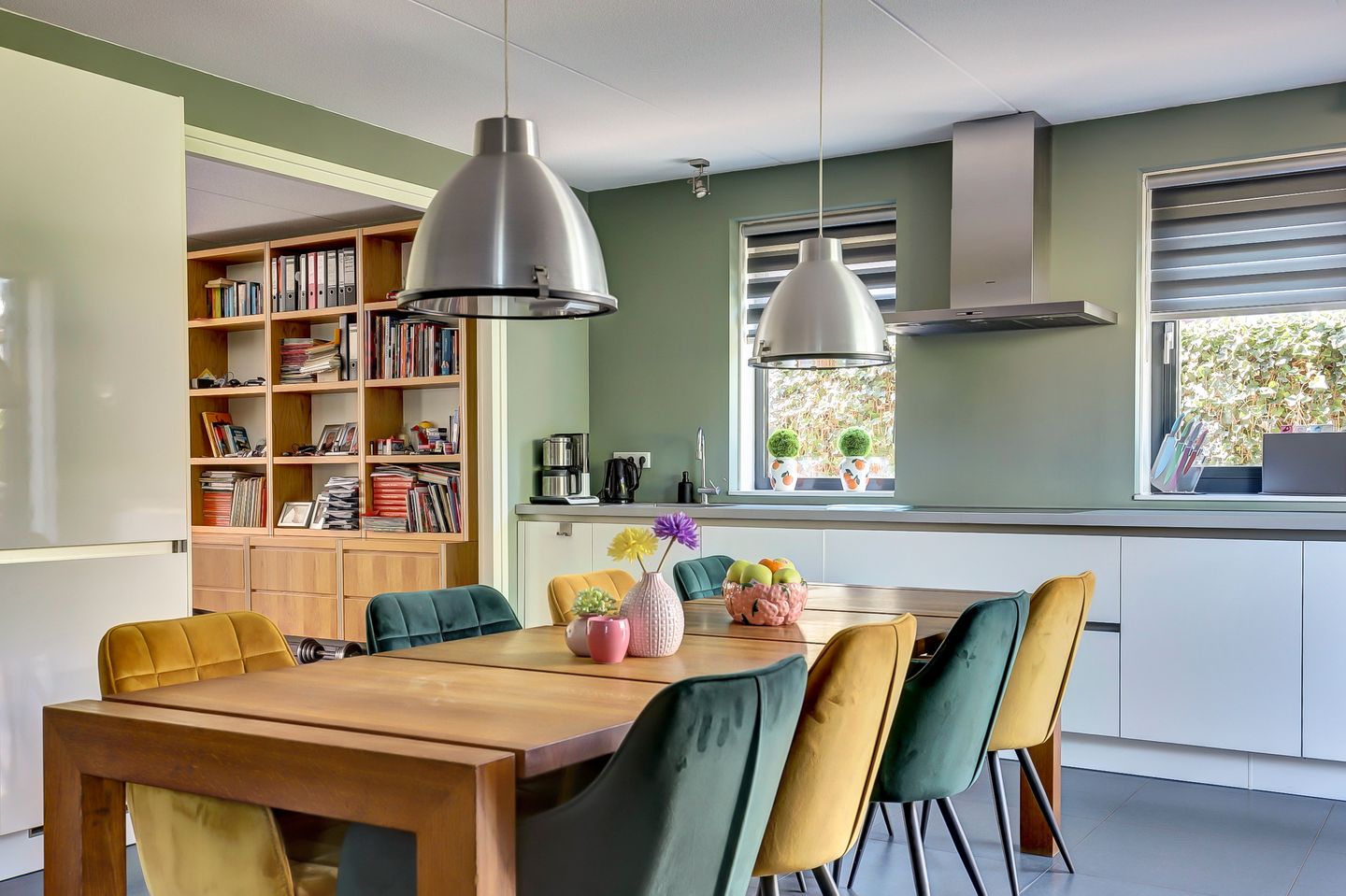 Foto 10 van Hoefsmid 49