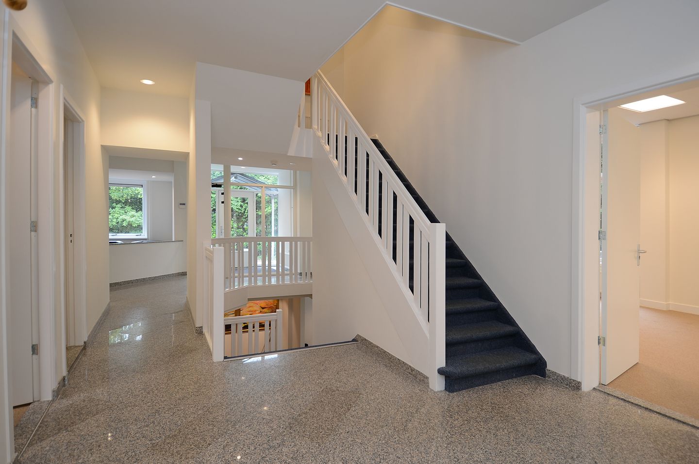 Bekijk foto 2 van Brediusweg 20