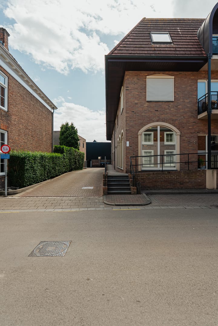 Photo 3 of Lange Wolstraat 109