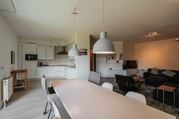 Photo 10 of Lange Wolstraat 109