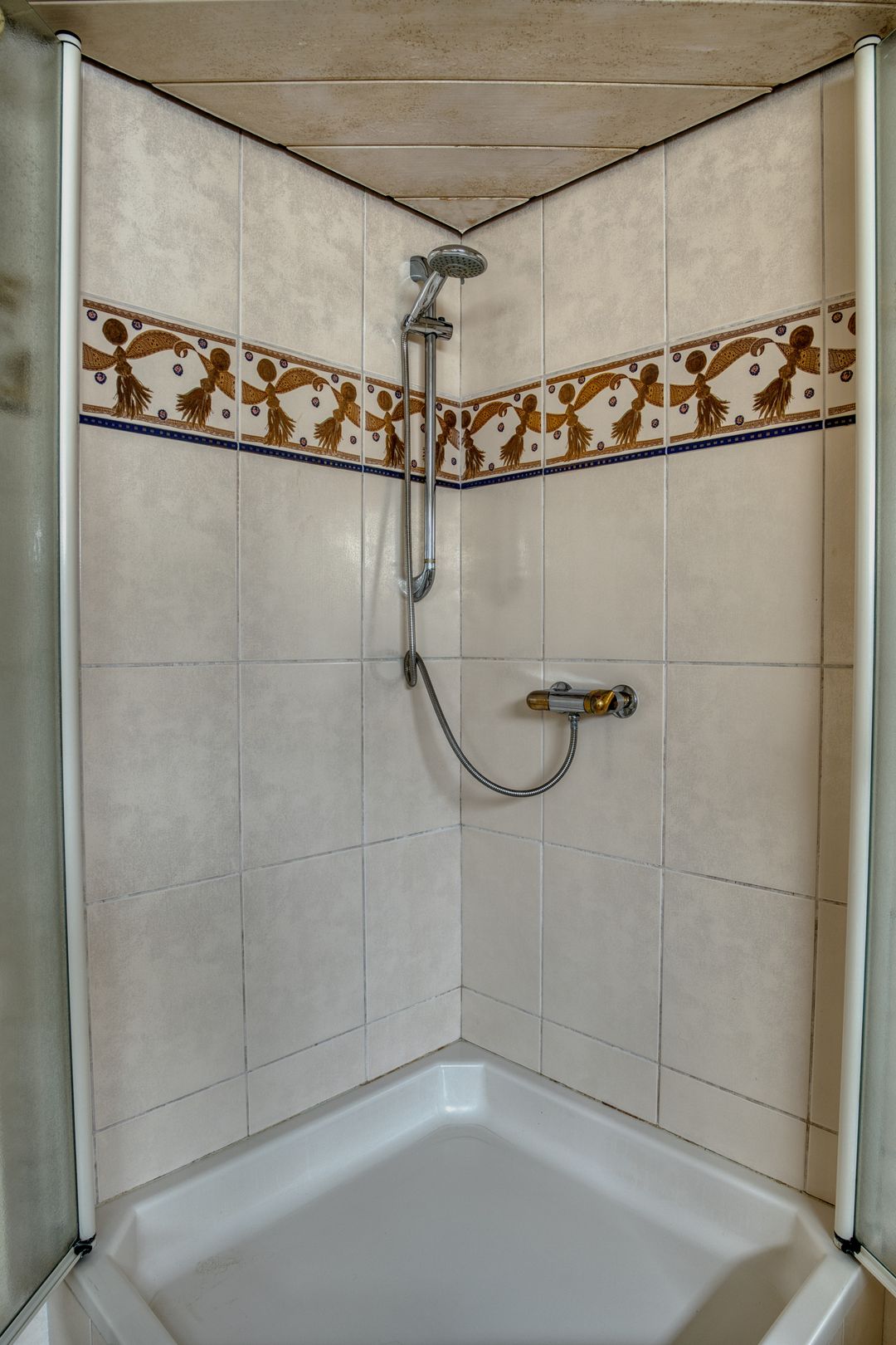 Foto 38 van Rotterdamseweg 195