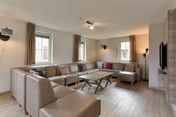 Foto 9 van Trancheeweg 7-542