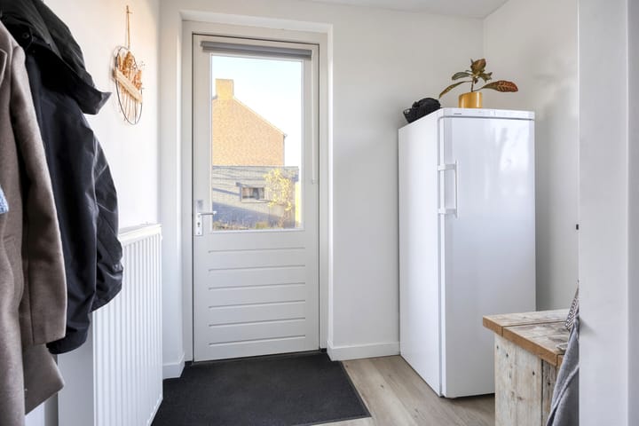 Photo 11 of Prins van Oranjestraat 10