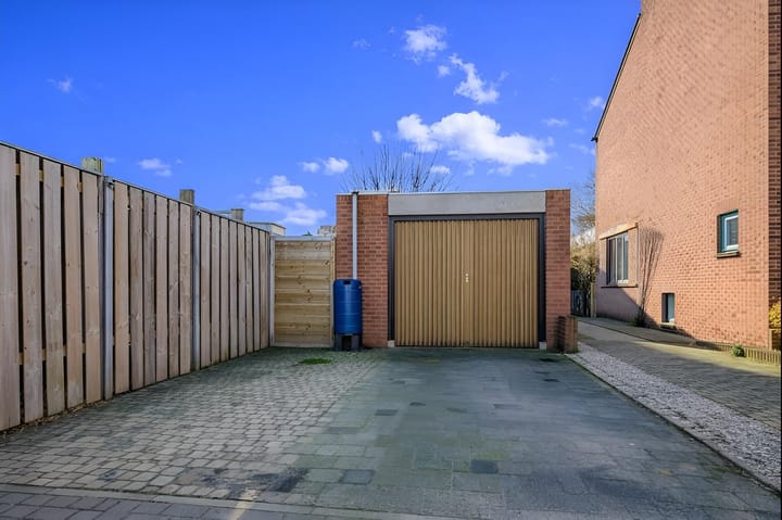 Photo 31 of Prins van Oranjestraat 10