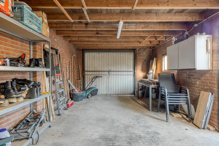 Photo 32 of Prins van Oranjestraat 10