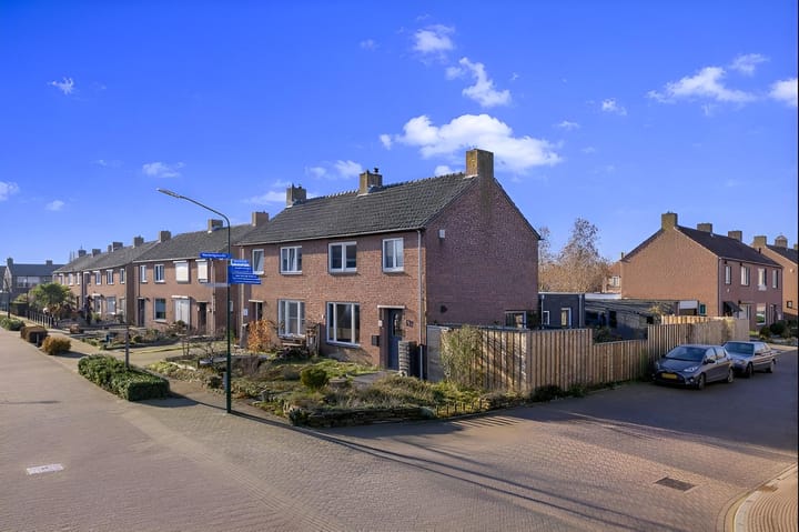 Photo 35 of Prins van Oranjestraat 10