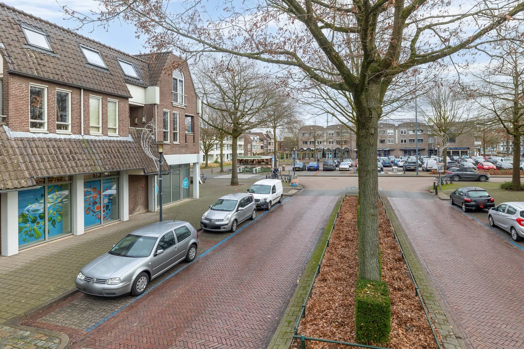 Photo 8 of Vincent van Goghstraat 39