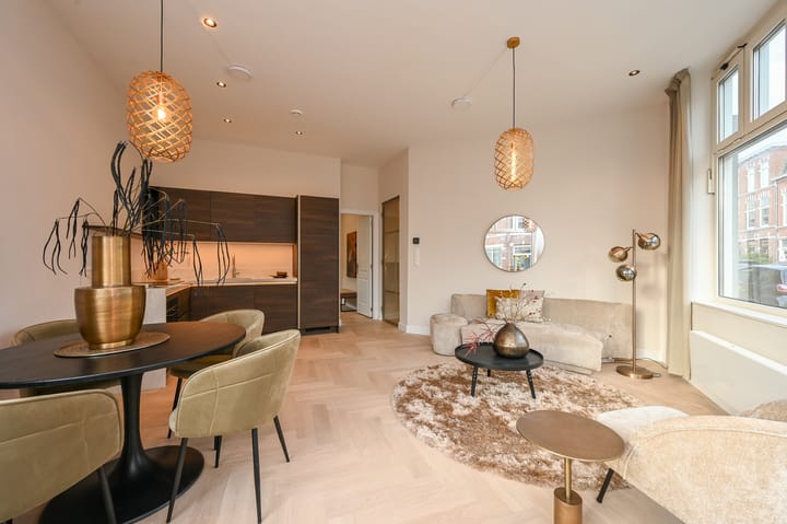 Photo 8 of Renbaanstraat 93