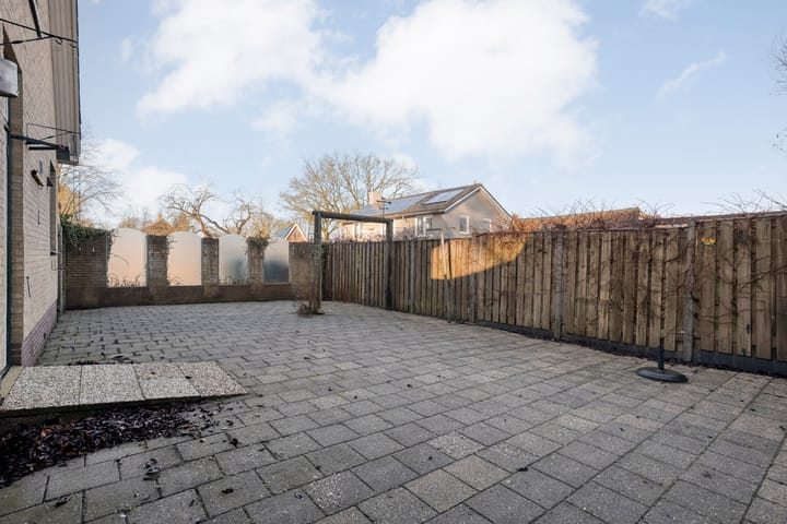 Foto 32 van Burgerzinstraat 1