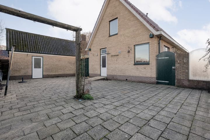 Foto 33 van Burgerzinstraat 1