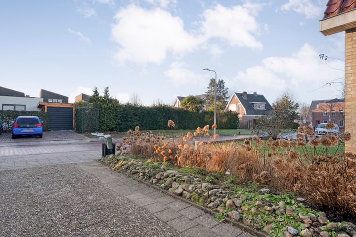 Foto 40 van Burgerzinstraat 1