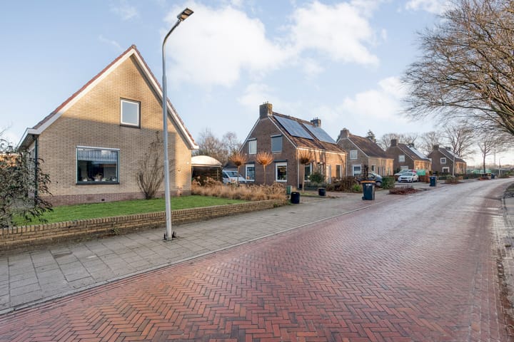 Foto 41 van Burgerzinstraat 1