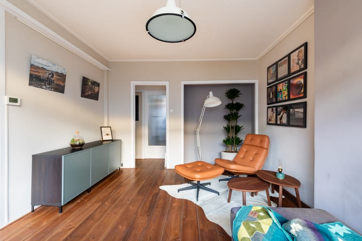 Photo 10 of Van Vlooswijkstraat 16-B