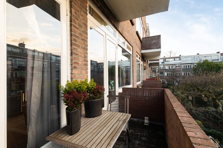 Photo 20 of Van Vlooswijkstraat 16-B