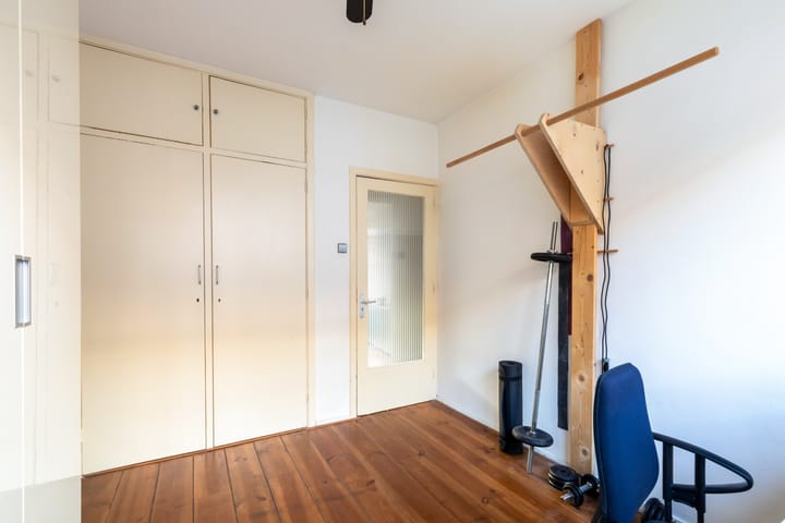 Photo 22 of Van Vlooswijkstraat 16-B