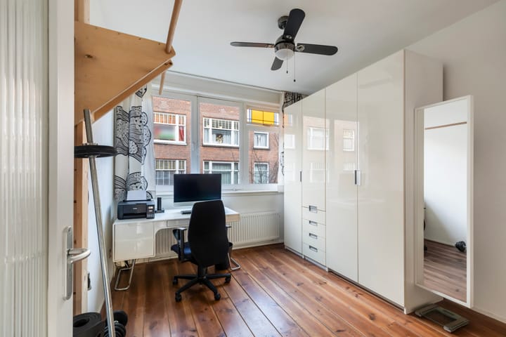 Photo 24 of Van Vlooswijkstraat 16-B