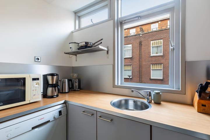 Photo 26 of Van Vlooswijkstraat 16-B