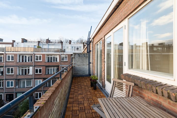 Photo 36 of Van Vlooswijkstraat 16-B