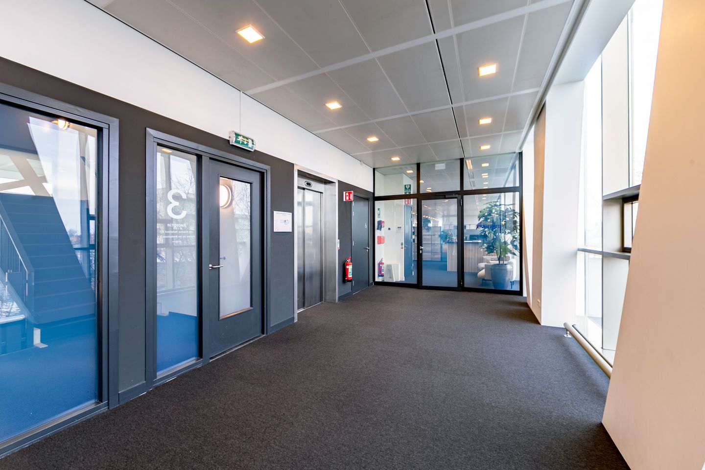 View photo 3 of Marktplein 108