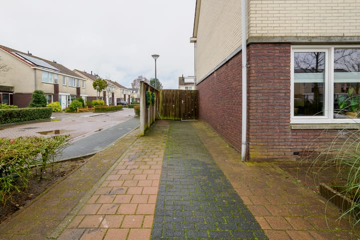 Foto 33 van Clematishof 65