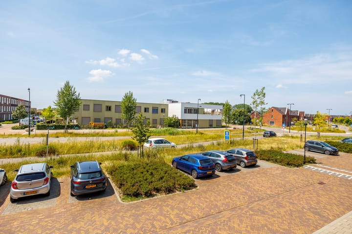 Foto 31 van Donatellostraat 136