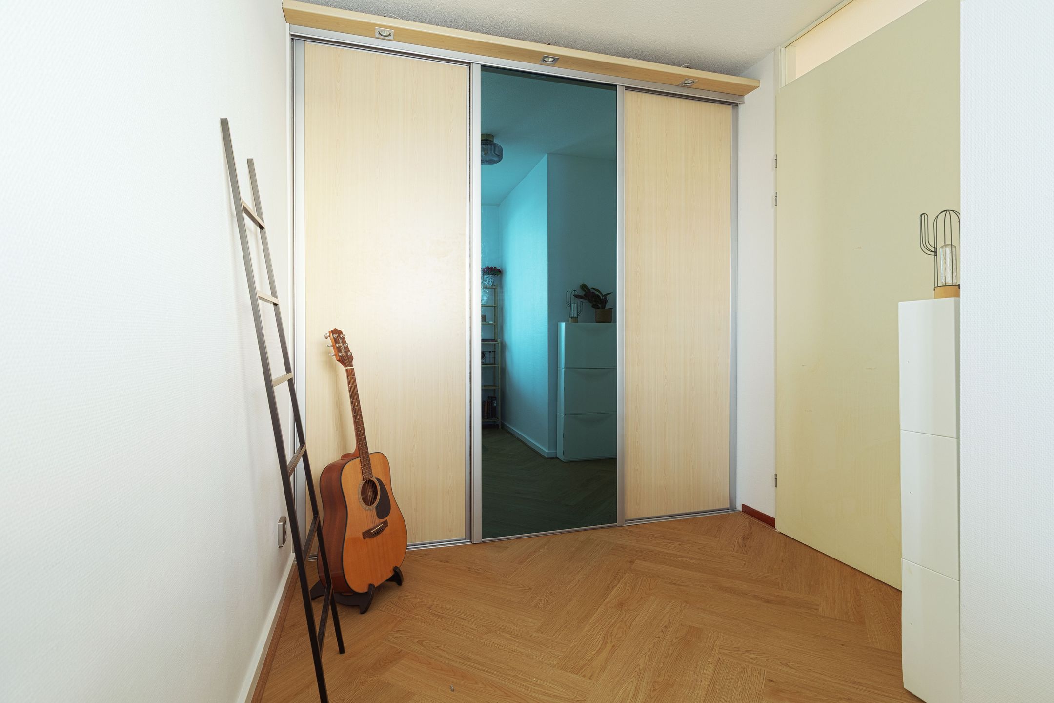 Foto 24 van Avenue Carré 203