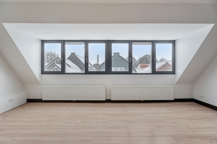 Photo 8 of Weikamp 13