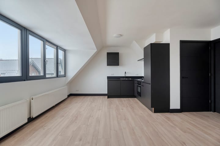 Photo 14 of Weikamp 13