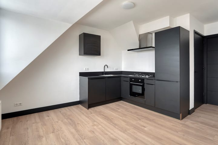 Photo 15 of Weikamp 13