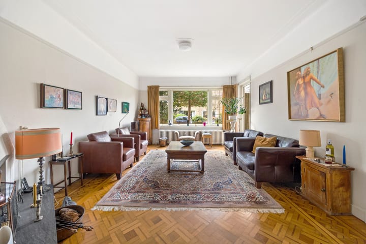 Foto 9 van Den Burghstraat 11