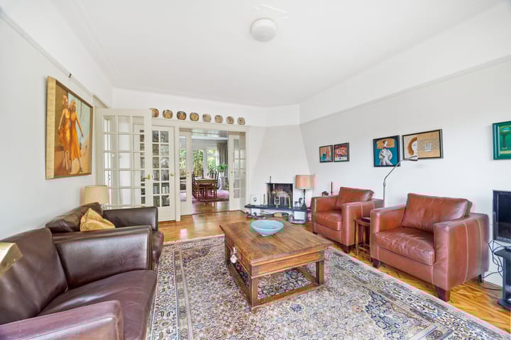 Foto 11 van Den Burghstraat 11