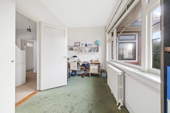 Foto 22 van Den Burghstraat 11