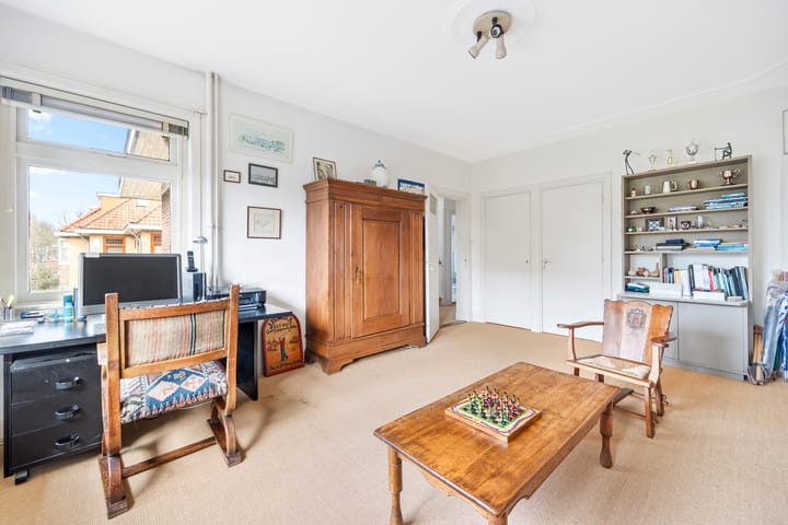 Foto 25 van Den Burghstraat 11