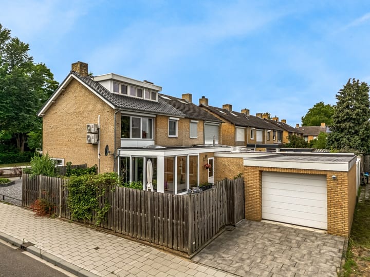 Foto 27 van Kasteel Hillenraedtstraat 15